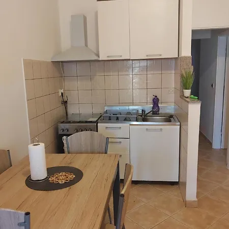 Fuer 3 Personen Ca 40 Qm In Pula, Istrien Istrische Riviera Apartment *