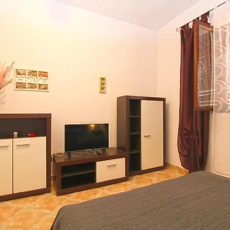 Fuer 3 Personen Ca 40 Qm In Pula, Istrien Istrische Riviera *